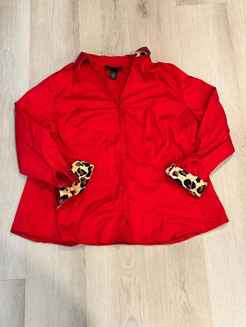Lane Bryant Button Up Shirt Size 20 Red Leopard Print Cuffs
